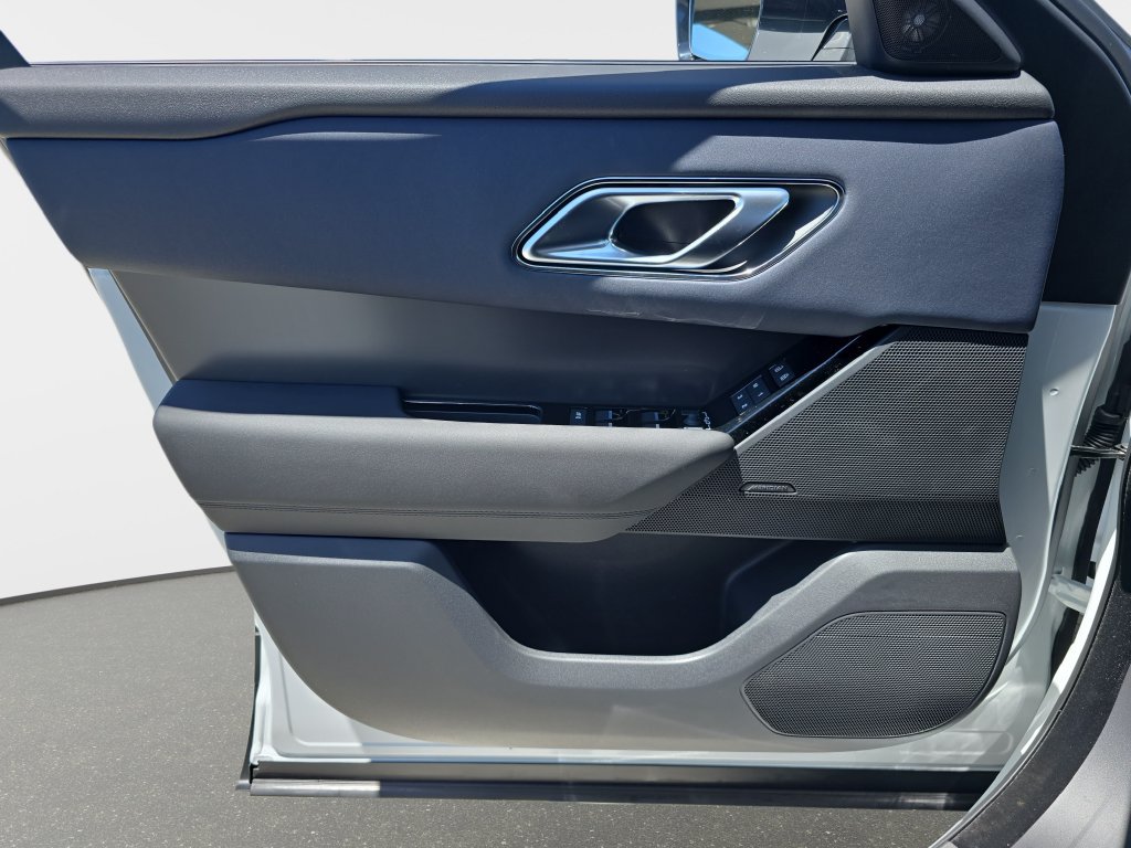 New 2026 Land Rover Range Rover Velar S AWD/4WD image 27