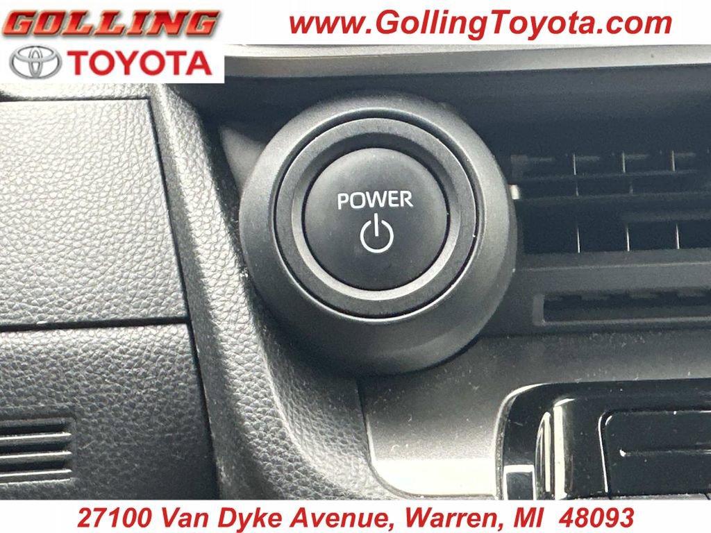 Used 2023 Toyota Prius LE image 27