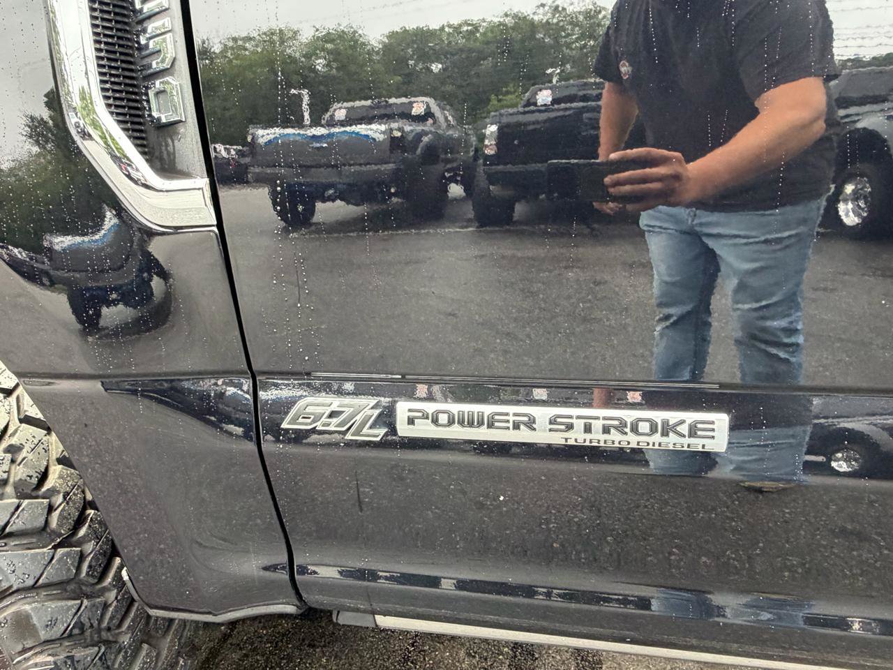 Used 2019 Ford F250 Platinum w/ Platinum Ultimate Package AWD/4WD image 17