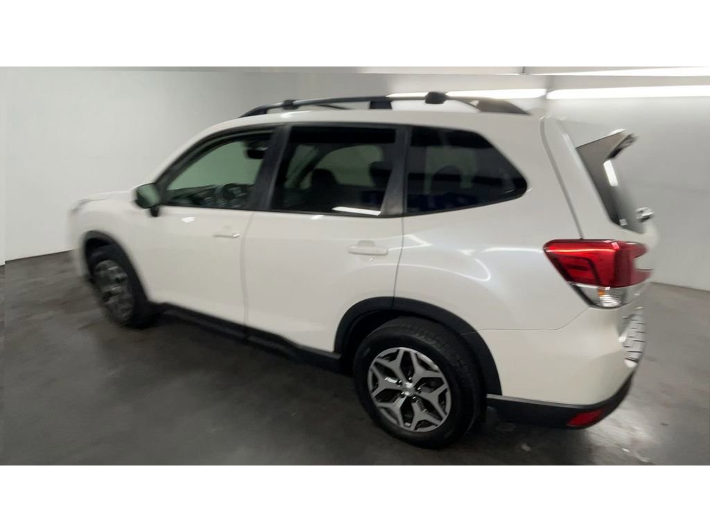 Used 2019 Subaru Forester Premium image 6