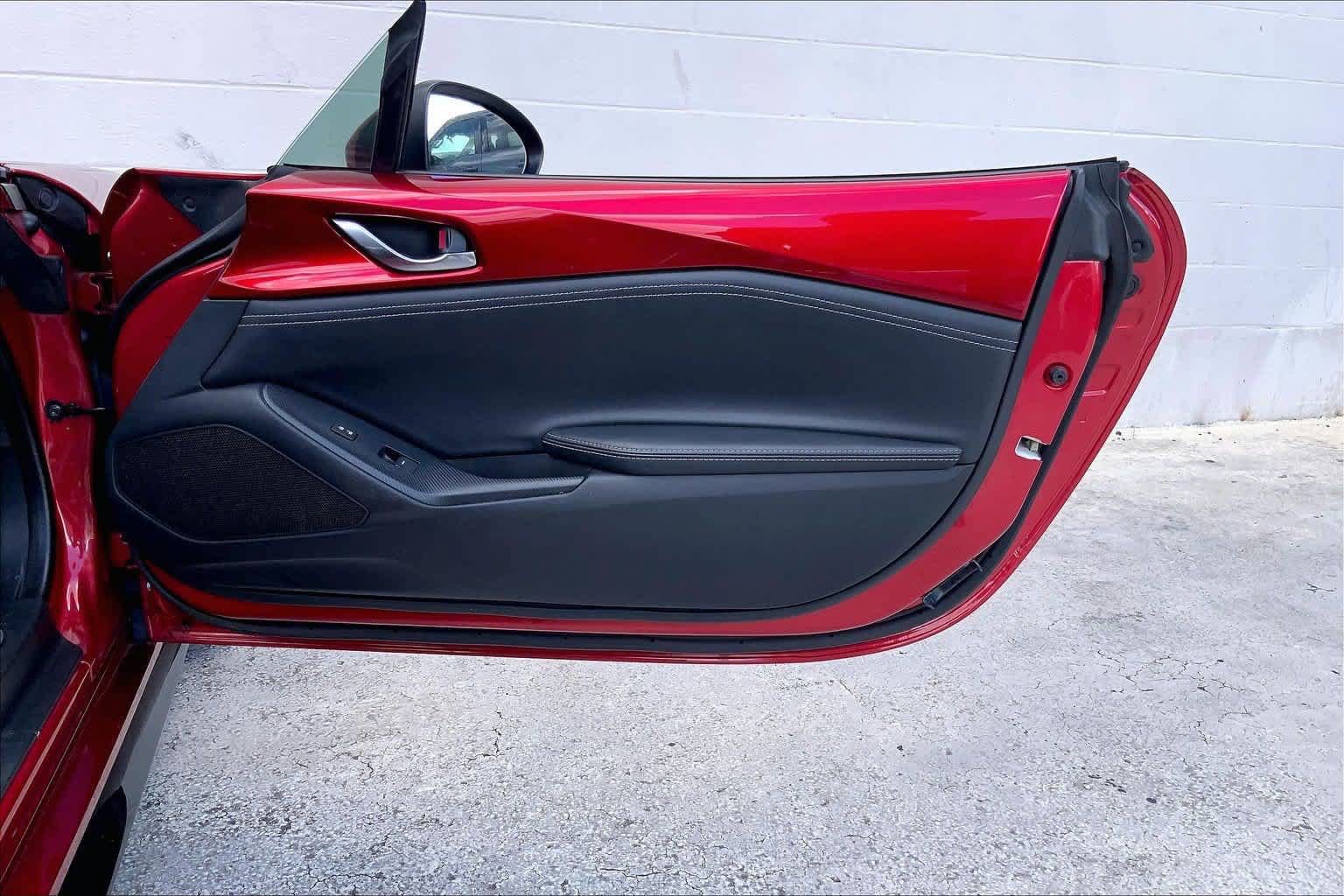 Used 2023 MAZDA MX-5 Miata Grand Touring w/ Weather Package RWD image 8