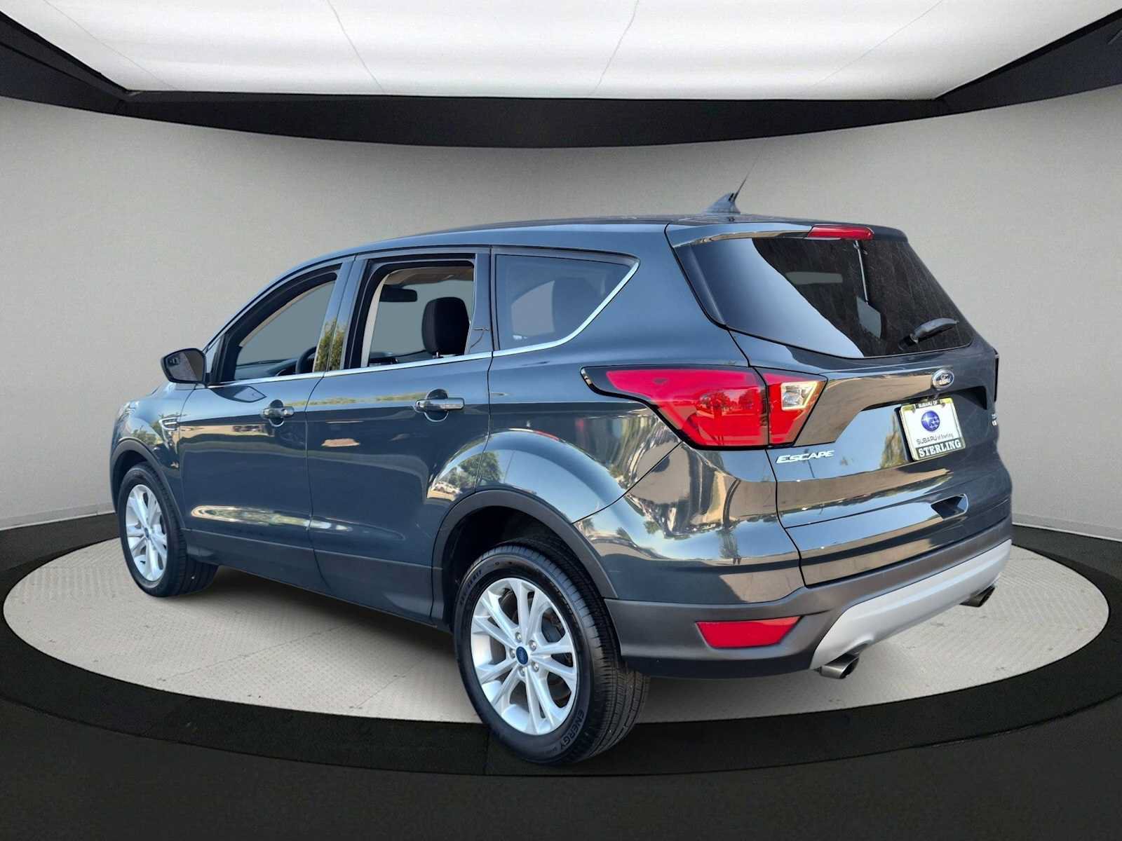 Used 2019 Ford Escape SE FWD image 6