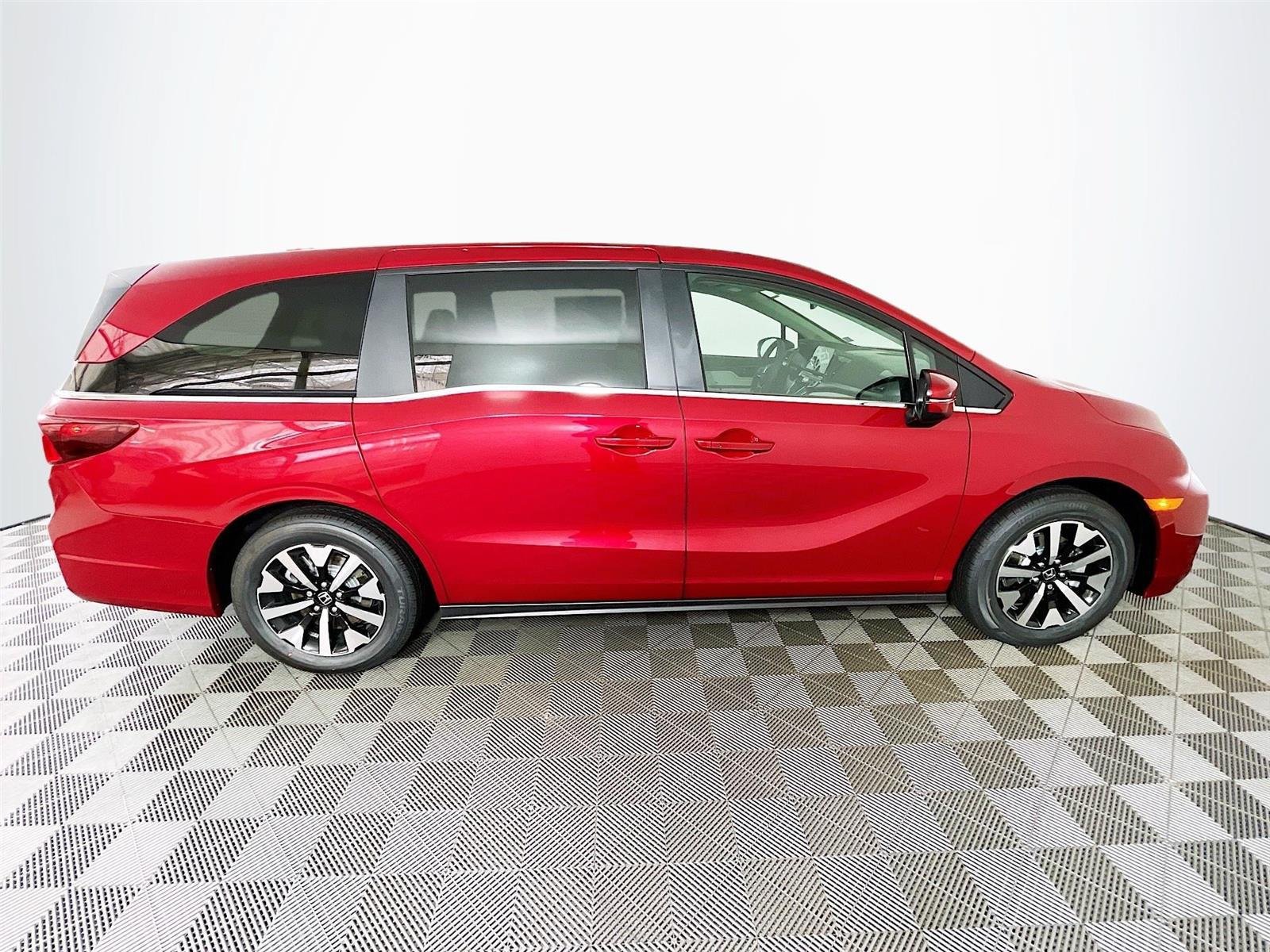 New 2026 Honda Odyssey EX-L image 9