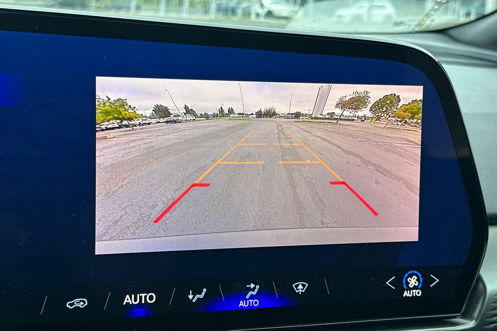 Used 2025 Chevrolet Equinox EV LT FWD image 26