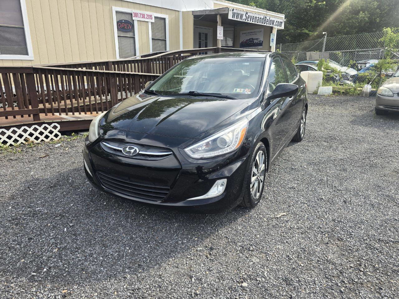 Used 2016 Hyundai Accent SE w/ Option Group 03 FWD image 4