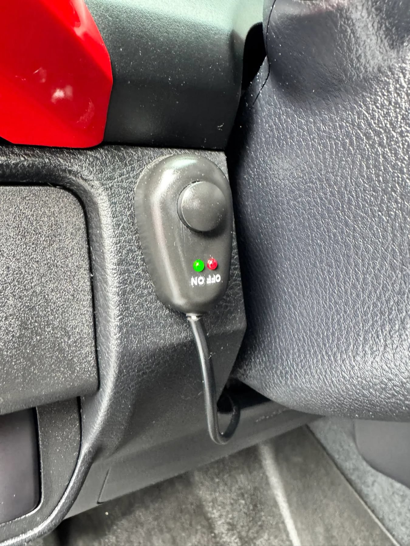 Used 2018 Toyota Tacoma TRD Off-Road w/ Technology Package AWD/4WD image 19
