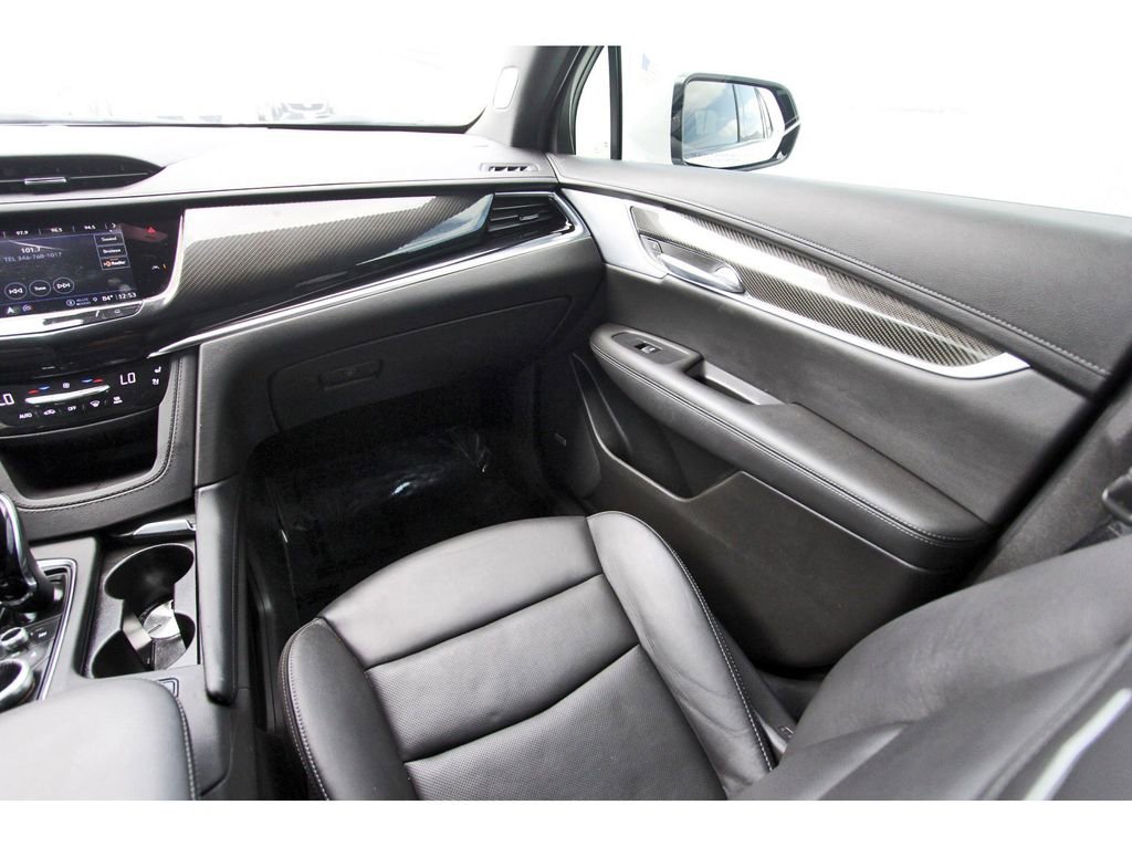 Certified 2023 Cadillac XT6 Sport w/ Technology Package image 10