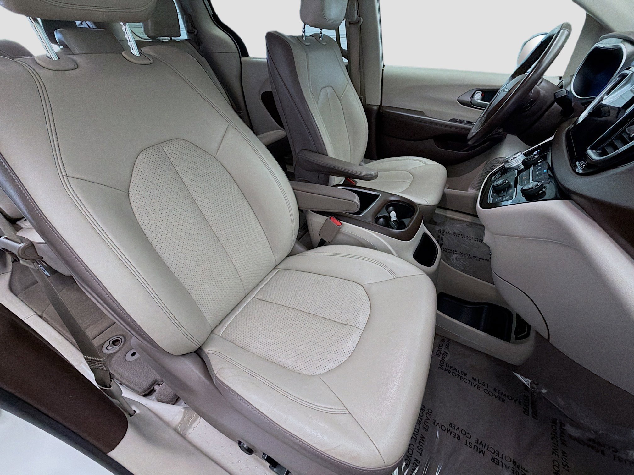 Used 2018 Chrysler Pacifica Touring-L Plus w/ Advanced Safetytec Group image 16