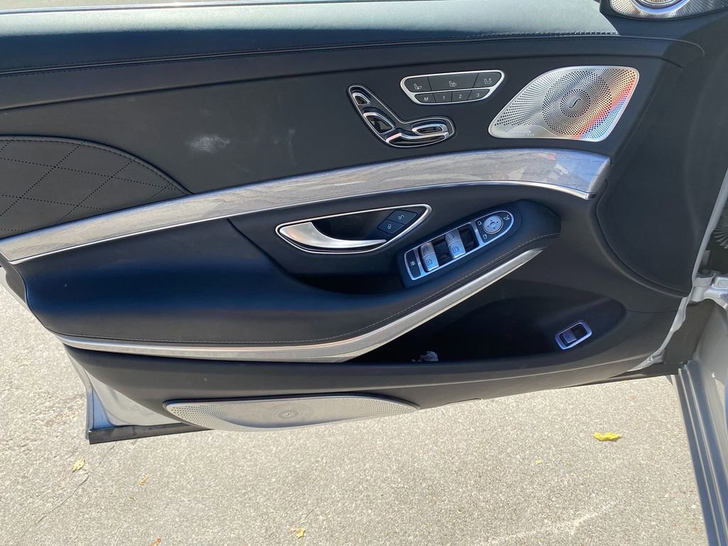 Used 2016 Mercedes-Benz S 550 4MATIC Sedan image 11