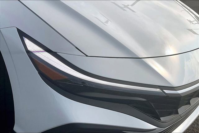 New 2025 Hyundai Elantra SEL image 33