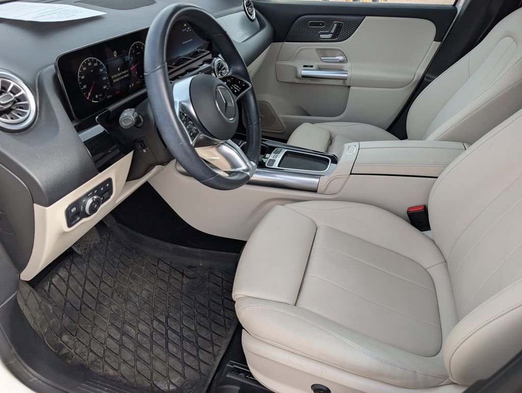 Used 2024 Mercedes-Benz GLA 250 4MATIC image 11