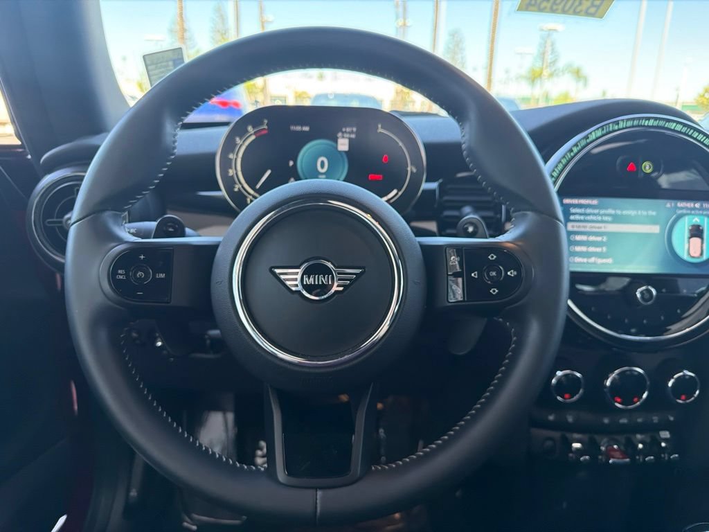 Used 2023 MINI Cooper S FWD image 18