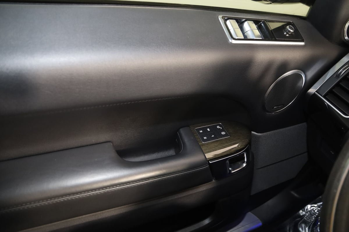 Used 2020 Land Rover Range Rover Sport HST AWD/4WD image 30