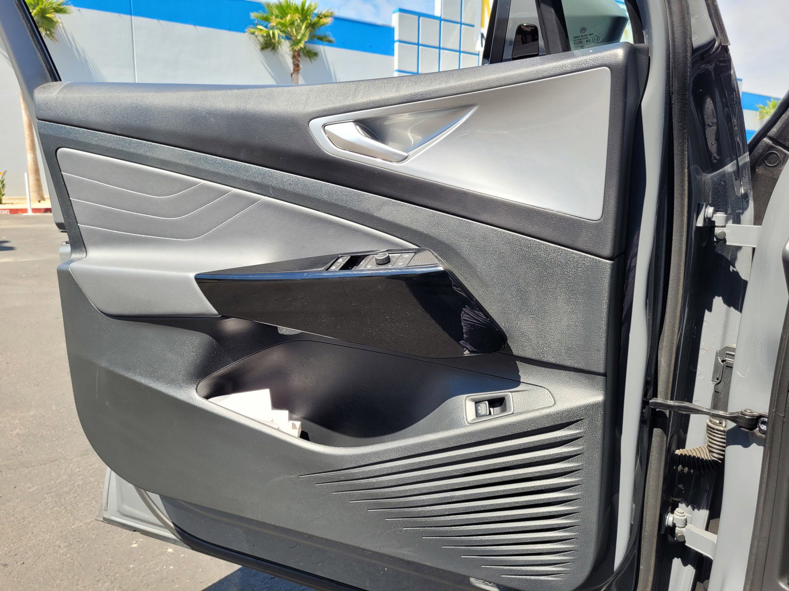 Used 2023 Volkswagen ID.4 Pro S image 25