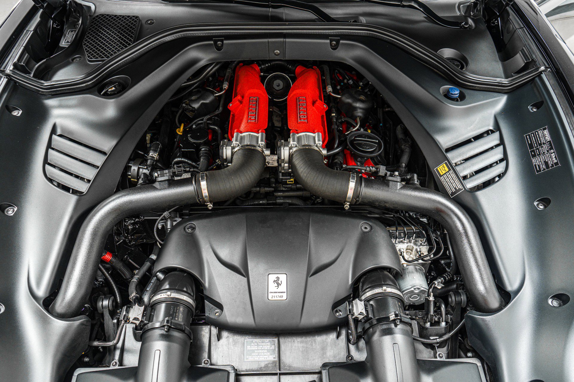 Used 2015 Ferrari California T image 12