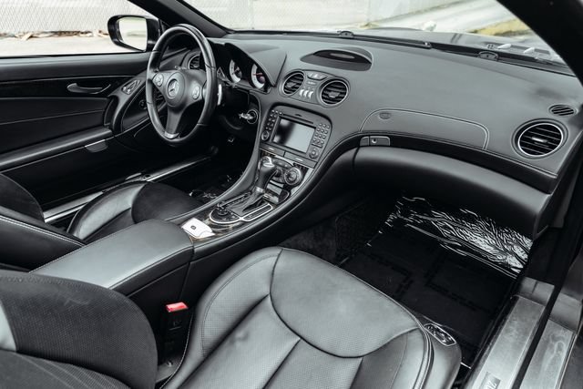 Used 2011 Mercedes-Benz SL 550 image 21
