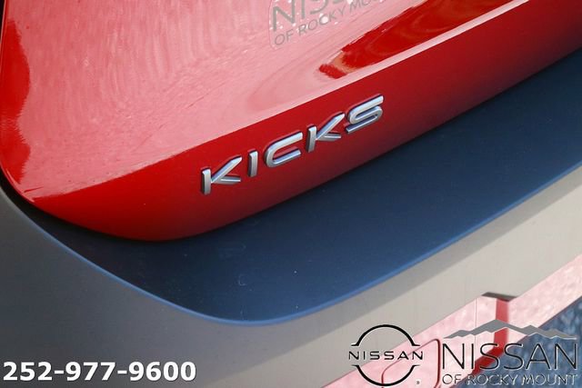 New 2026 Nissan Kicks SR AWD/4WD image 9