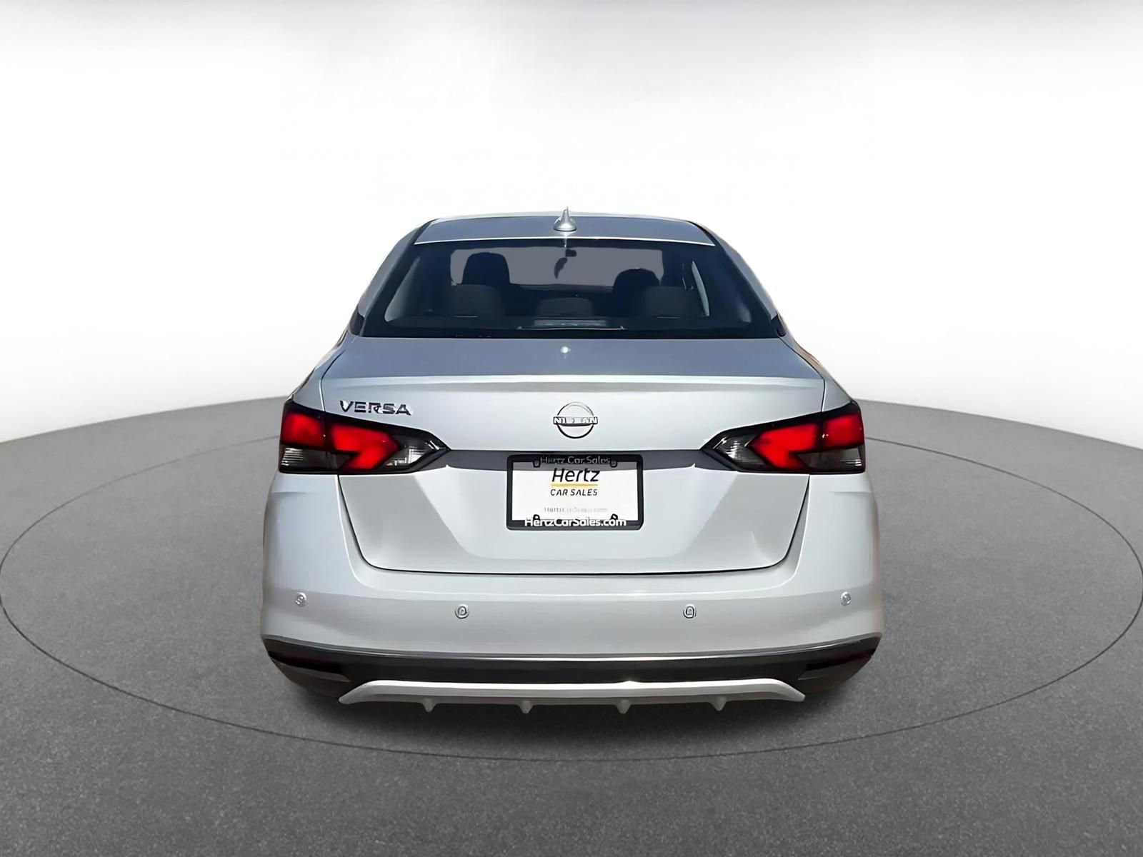 Used 2025 Nissan Versa SV image 12