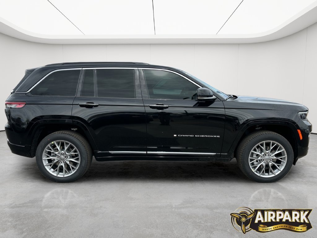 New 2025 Jeep Grand Cherokee Summit w/ Adv Protech Group IV AWD/4WD image 3