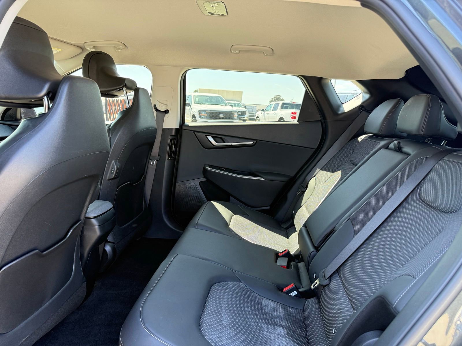 Used 2024 Kia EV6 Light RWD image 6