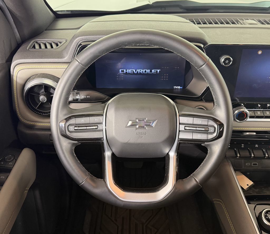 Used 2024 Chevrolet Colorado ZR2 w/ Technology Package AWD/4WD image 9