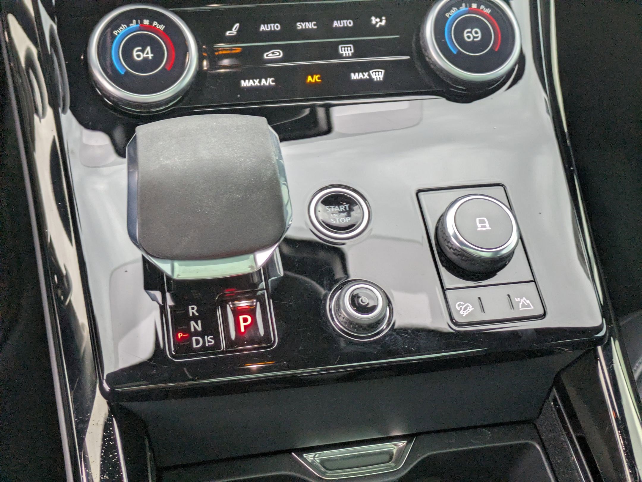 Used 2023 Land Rover Range Rover Sport SE Dynamic image 23