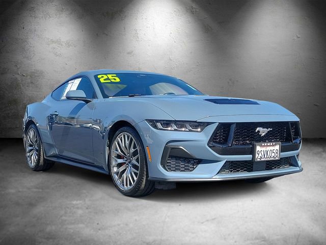 Used 2025 Ford Mustang GT Premium RWD image 2