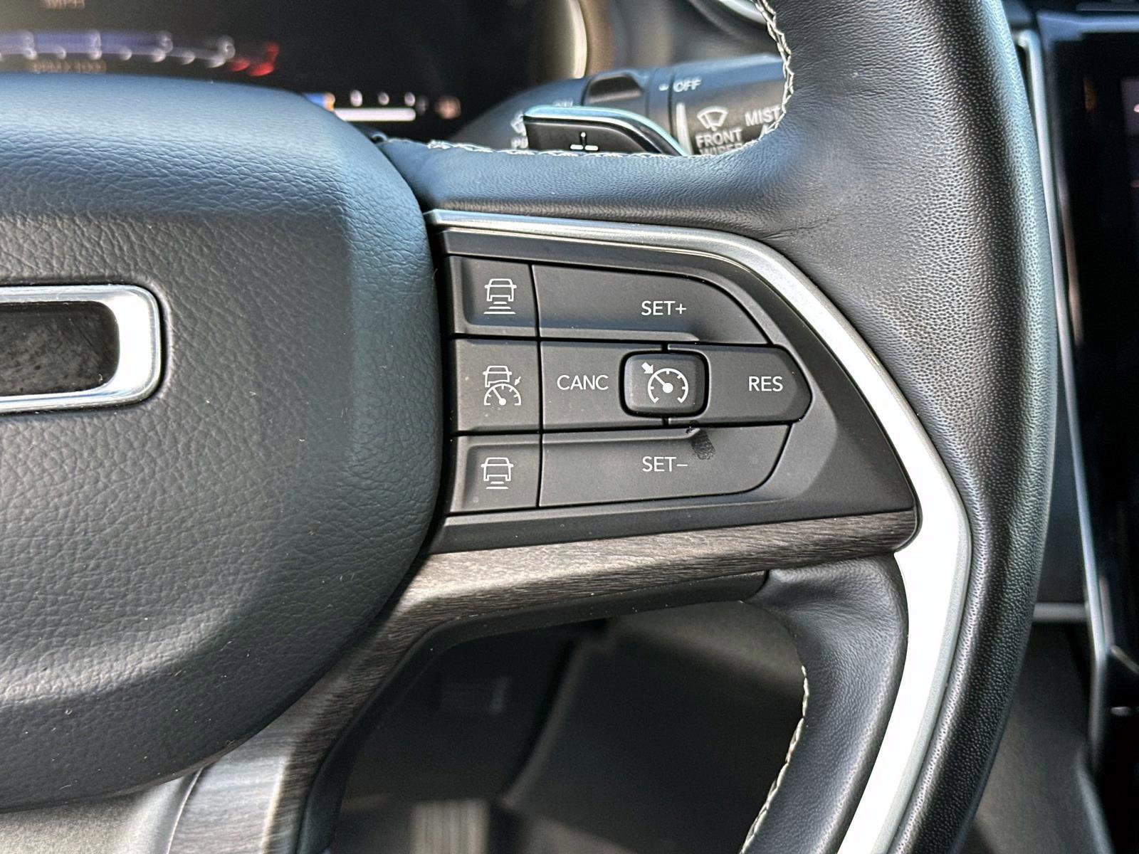 Used 2022 Jeep Grand Cherokee L Limited image 30