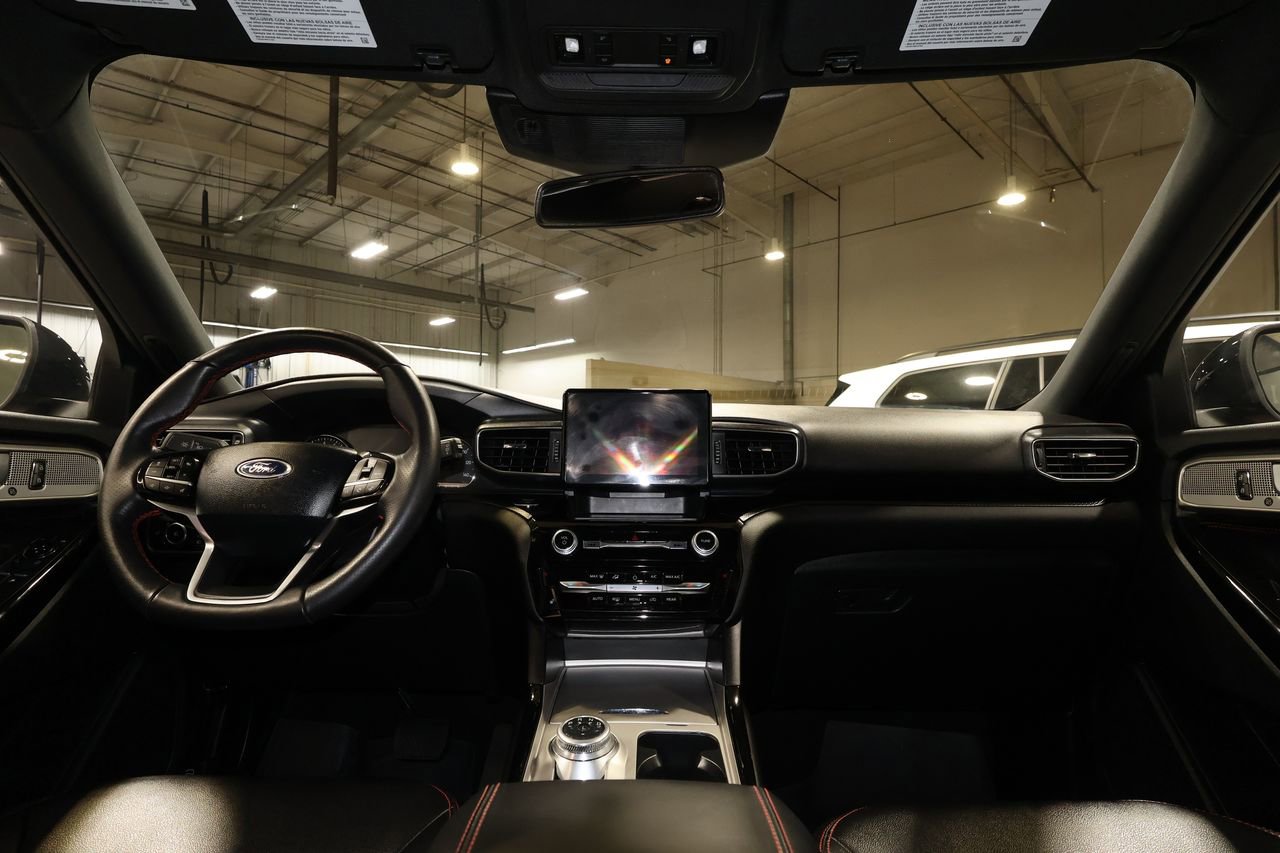 Used 2024 Ford Explorer ST-Line w/ Class IV Trailer Tow Package AWD/4WD image 30