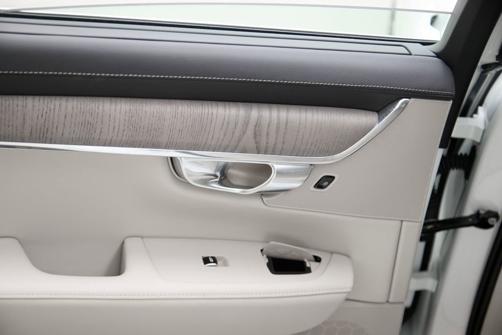 Certified 2023 Volvo S90 B6 Ultimate image 21