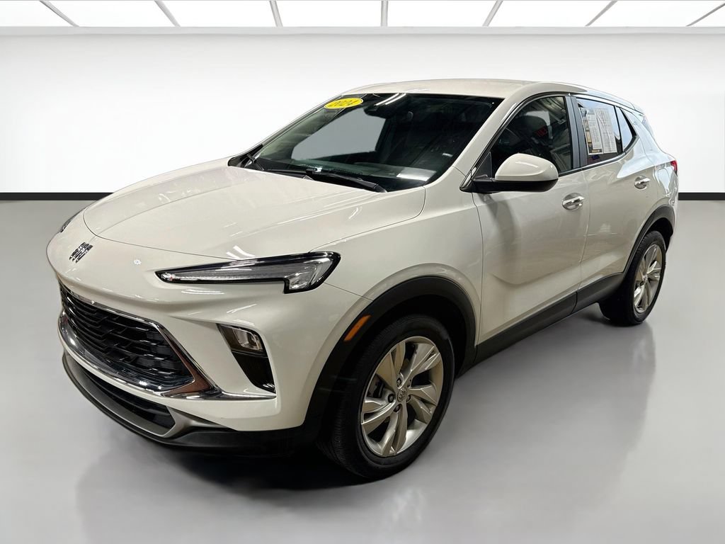 Used 2024 Buick Encore GX Preferred FWD image 1