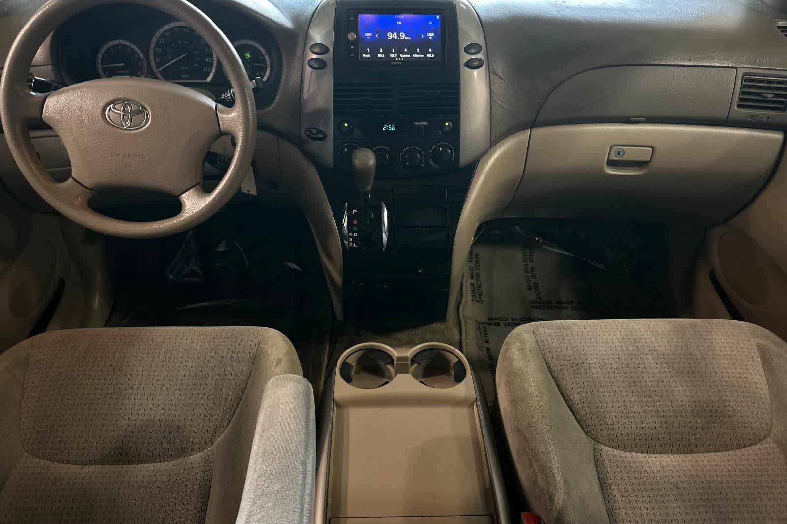 Used 2008 Toyota Sienna CE FWD image 4