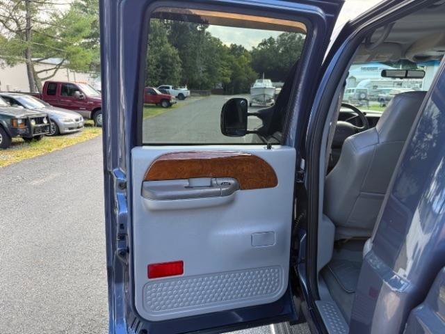 Used 2004 Ford F350 XLT AWD/4WD image 17