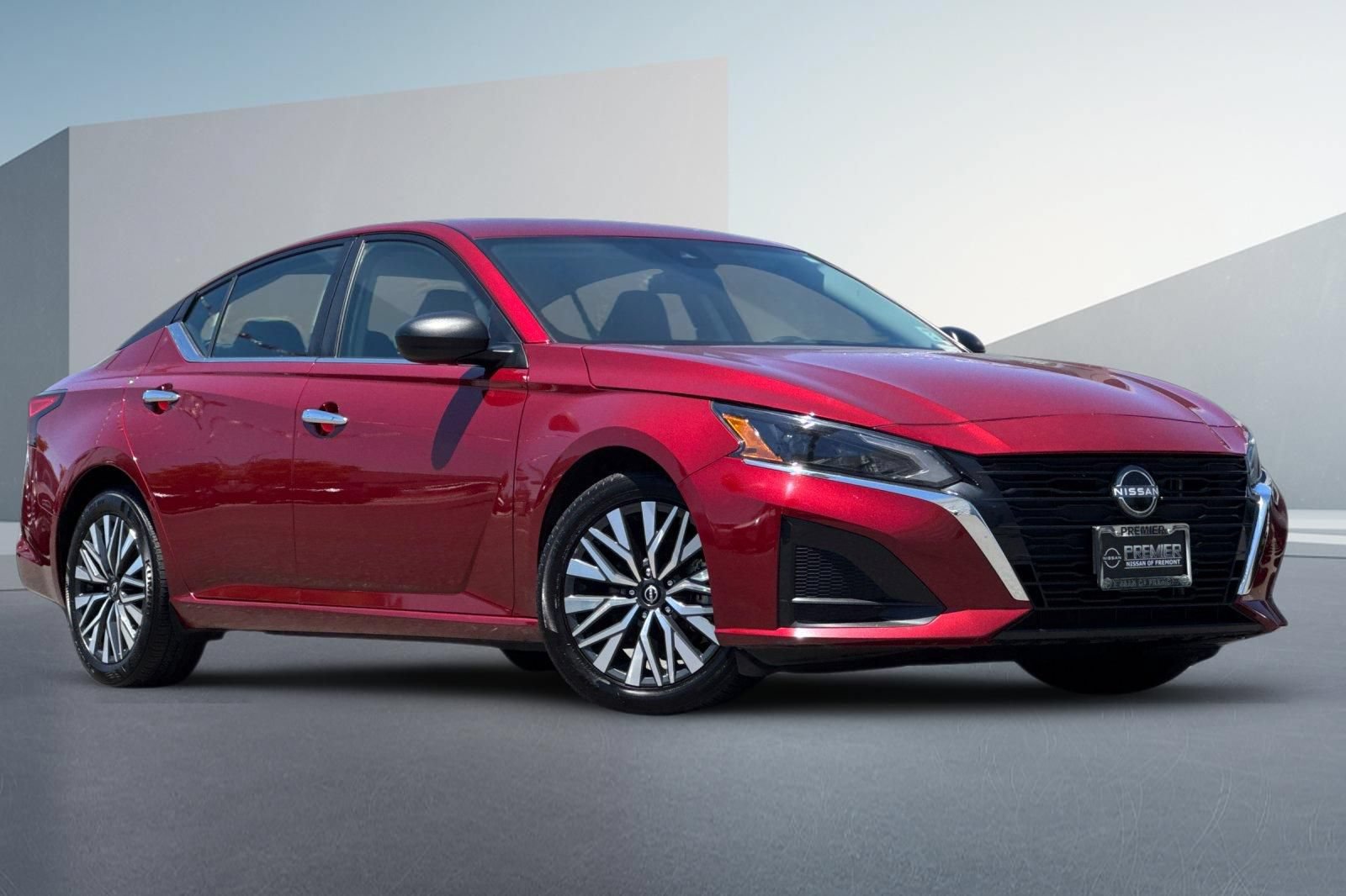 Certified 2025 Nissan Altima 2.5 SV FWD image 2