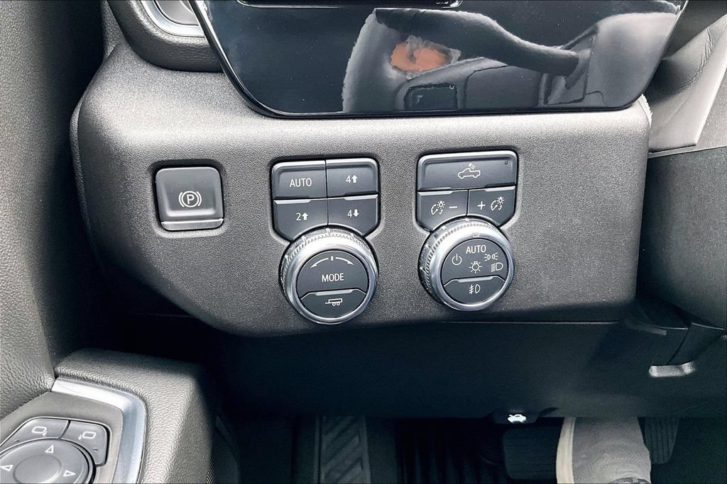Used 2025 GMC Sierra 1500 Elevation w/ X31 Off-Road Package AWD/4WD image 33