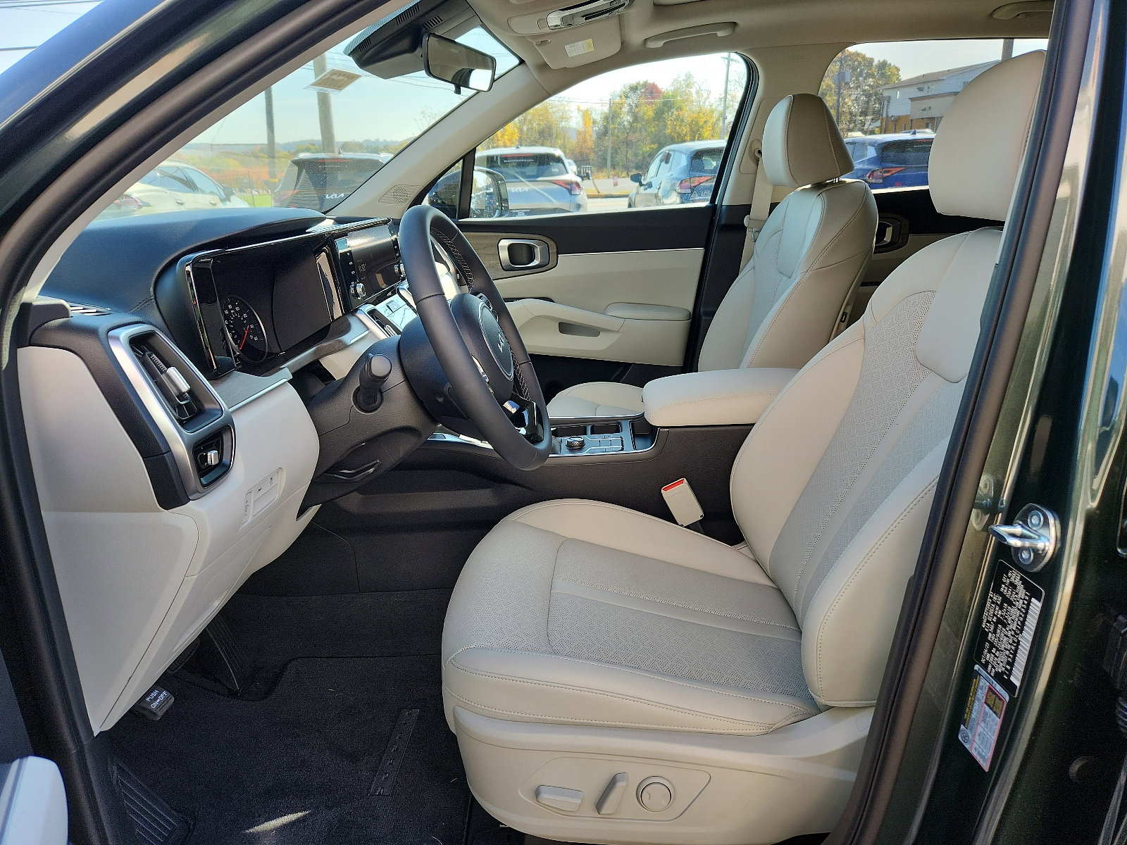 New 2023 Kia Sportage EX image 10