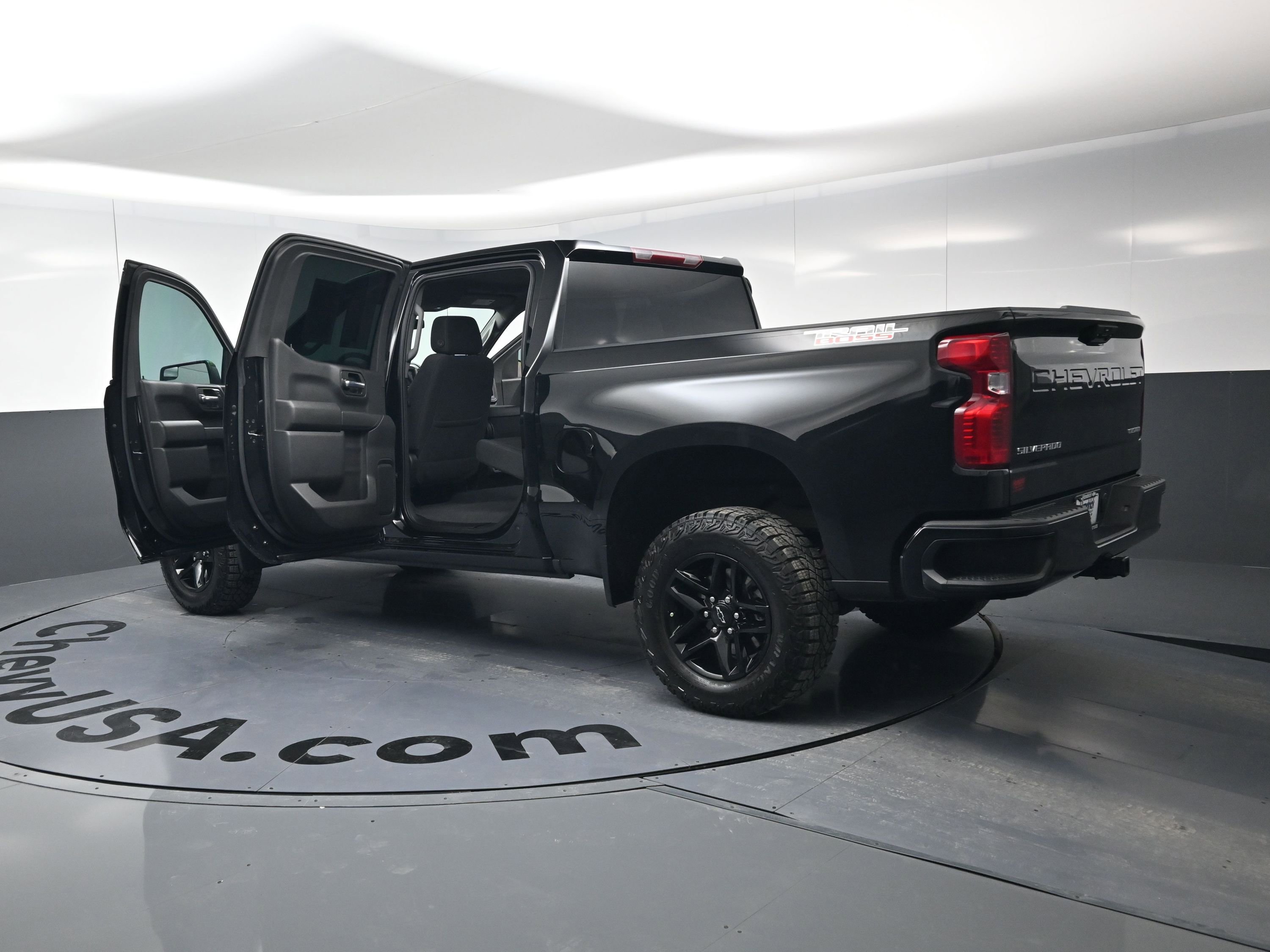 Certified 2025 Chevrolet Silverado 1500 Custom Trail Boss image 28