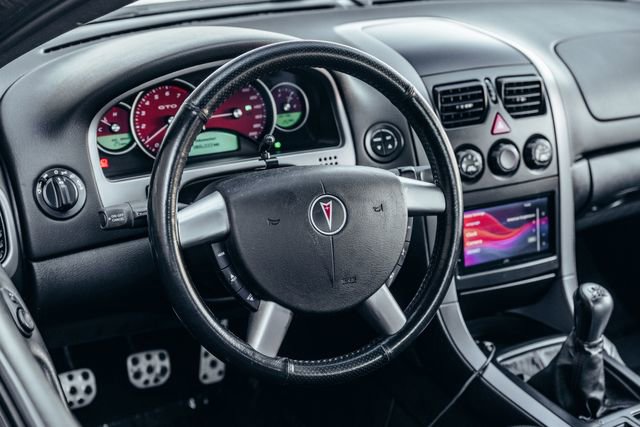 Used 2006 Pontiac GTO image 2