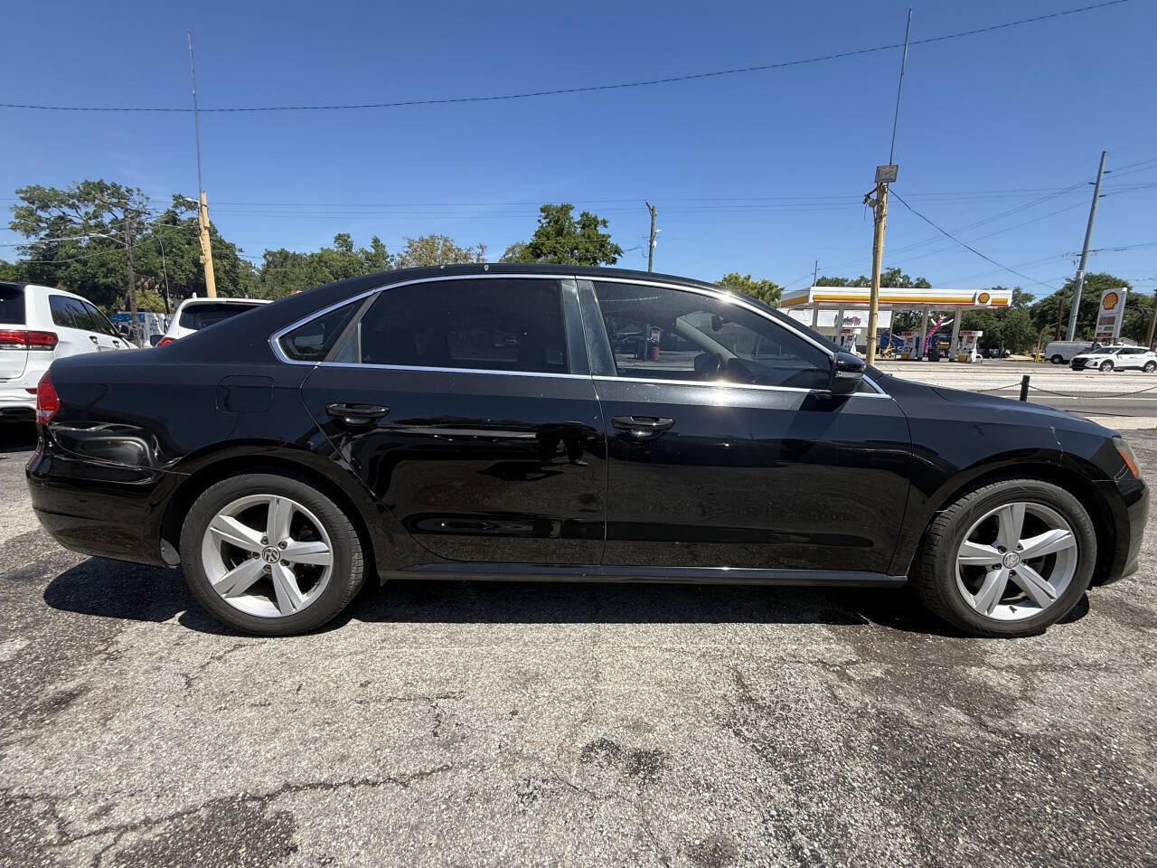 Used 2013 Volkswagen Passat 2.5 SE FWD image 9