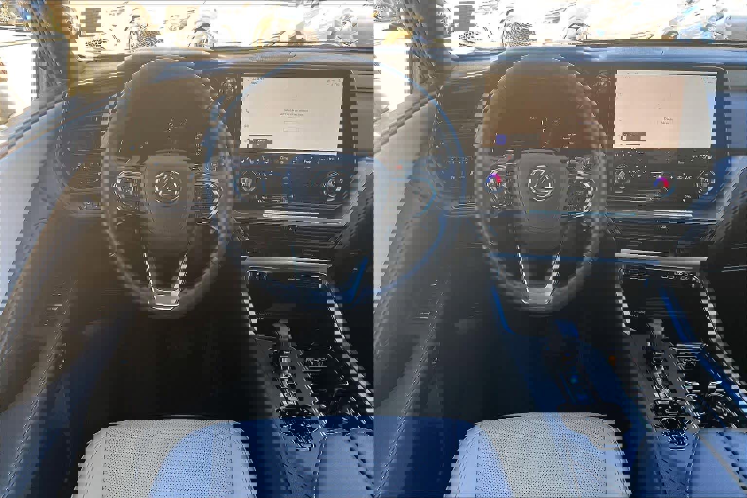 Used 2026 Lexus TX 350 Premium image 5