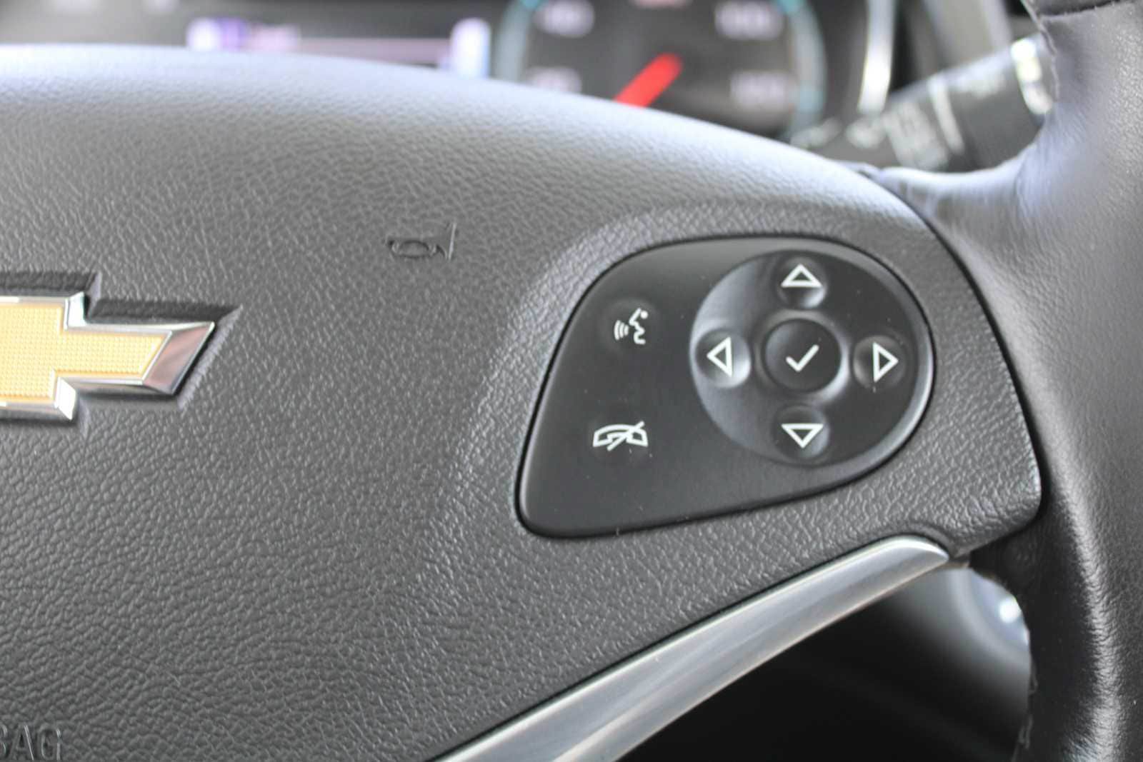 Certified 2018 Chevrolet Impala Premier w/ Premier Confidence Package FWD image 16