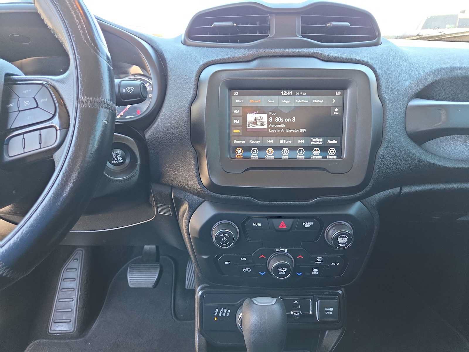 Used 2020 Jeep Renegade Altitude AWD/4WD image 24