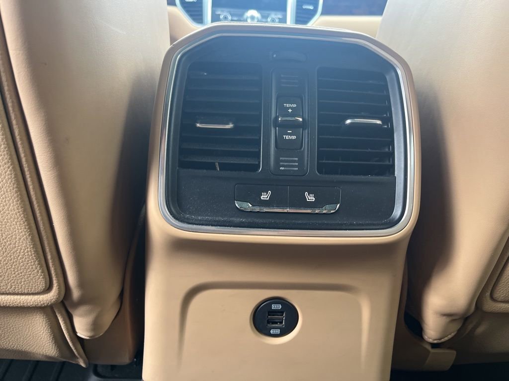 Used 2017 Porsche Macan S AWD/4WD image 4