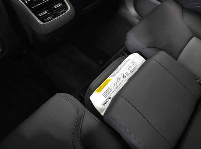 Certified 2026 Volvo XC90 B6 Plus AWD/4WD image 38