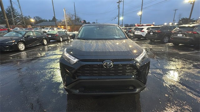 Used 2023 Toyota RAV4 LE image 8
