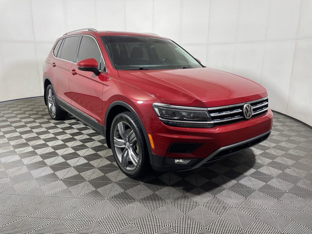 Used 2018 Volkswagen Tiguan SEL Premium w/ 3rd Row Seat Package image 2