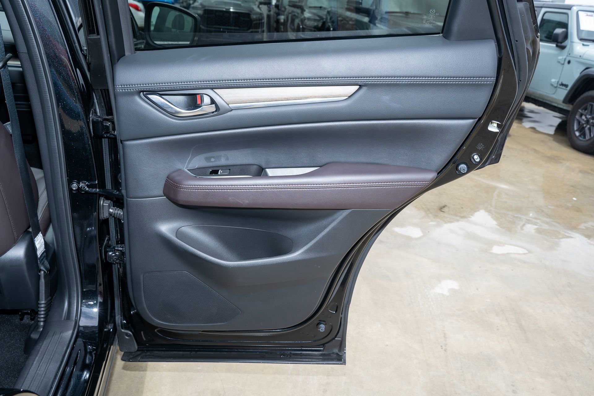Used 2023 MAZDA CX-5 Signature AWD/4WD image 14