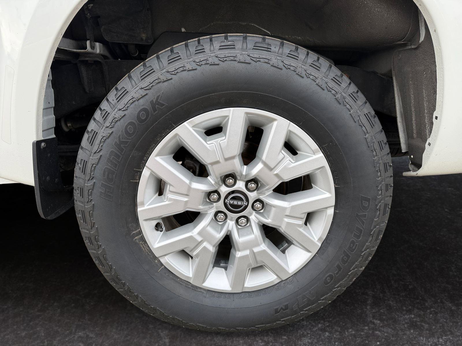 Used 2023 Nissan Frontier SV w/ Technology Package image 15