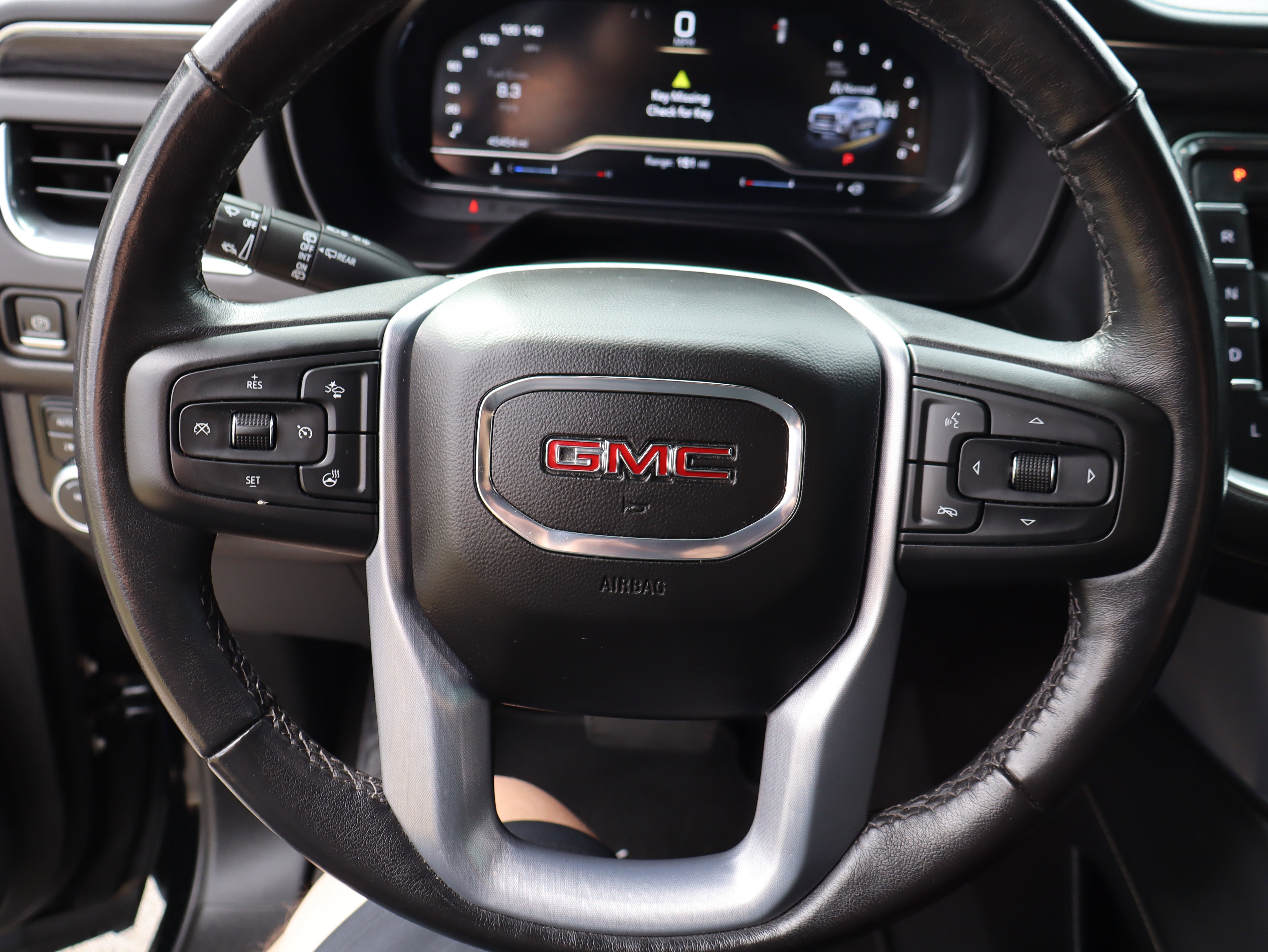 Used 2022 GMC Yukon SLT w/ SLT Premium Package image 23