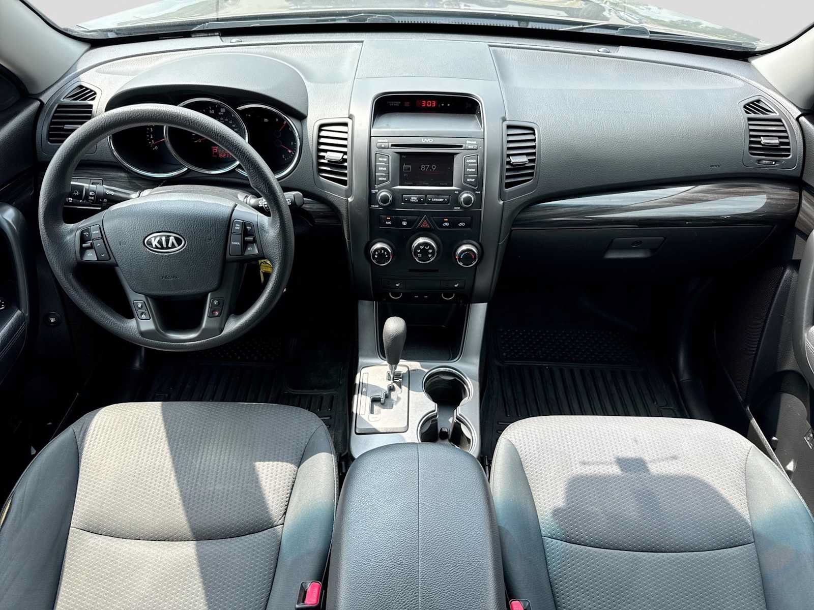 Used 2013 Kia Sorento LX w/ Convenience Pkg FWD image 14